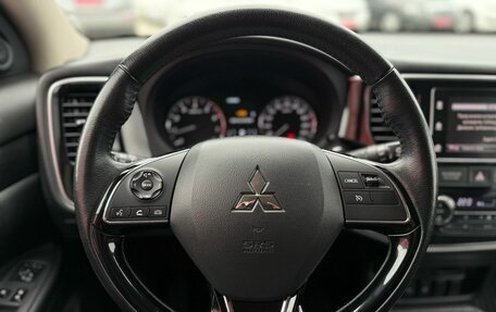 Mitsubishi Outlander III рестайлинг 3, 2017 год, 2 250 000 рублей, 8 фотография