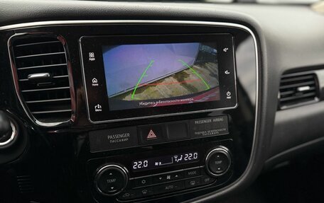 Mitsubishi Outlander III рестайлинг 3, 2017 год, 2 250 000 рублей, 10 фотография