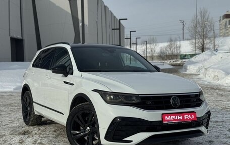 Volkswagen Tiguan II, 2021 год, 4 200 000 рублей, 1 фотография