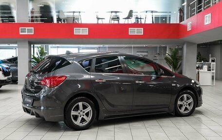 Opel Astra J, 2011 год, 695 000 рублей, 2 фотография