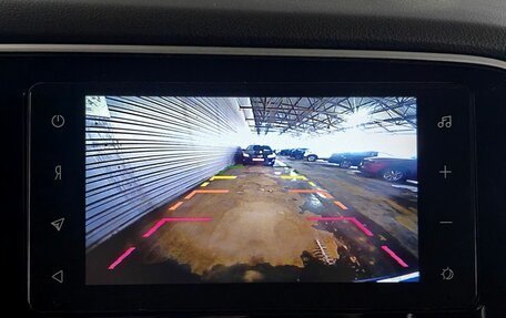 Mitsubishi Outlander III рестайлинг 3, 2021 год, 2 535 000 рублей, 15 фотография