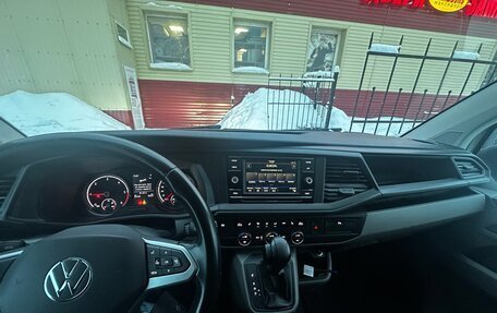 Volkswagen Caravelle T6 рестайлинг, 2021 год, 4 300 000 рублей, 9 фотография