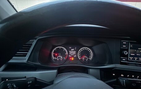 Volkswagen Caravelle T6 рестайлинг, 2021 год, 4 300 000 рублей, 10 фотография