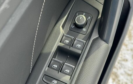 Volkswagen Tiguan II, 2021 год, 4 200 000 рублей, 14 фотография