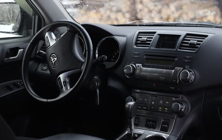 Toyota Highlander III, 2013 год, 2 200 000 рублей, 6 фотография