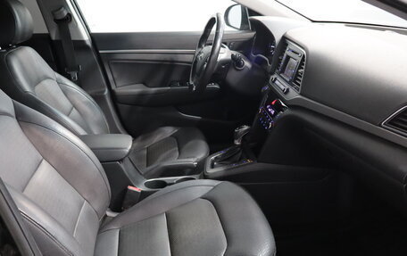 Hyundai Elantra VI рестайлинг, 2017 год, 1 199 000 рублей, 12 фотография