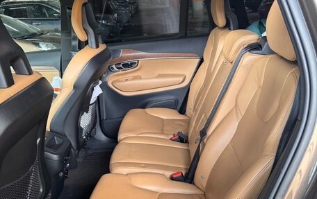 Volvo XC90 II рестайлинг, 2017 год, 3 990 000 рублей, 6 фотография