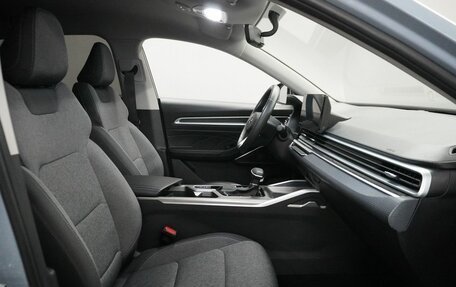 Geely Emgrand, 2024 год, 1 878 000 рублей, 9 фотография