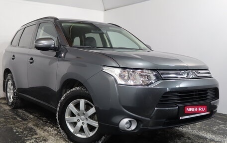 Mitsubishi Outlander III рестайлинг 3, 2013 год, 1 699 000 рублей, 1 фотография
