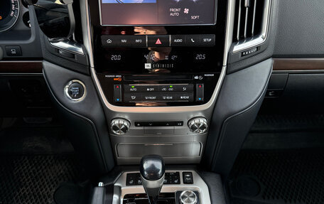 Toyota Land Cruiser 200, 2016 год, 6 200 000 рублей, 12 фотография