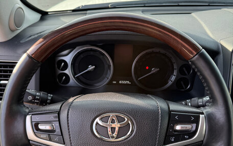 Toyota Land Cruiser 200, 2016 год, 6 200 000 рублей, 8 фотография