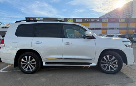 Toyota Land Cruiser 200, 2016 год, 6 200 000 рублей, 18 фотография