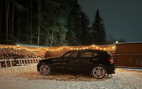 BMW 1 серия, 2006 год, 710 000 рублей, 2 фотография