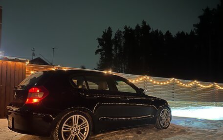 BMW 1 серия, 2006 год, 710 000 рублей, 15 фотография