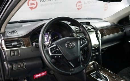 Toyota Camry, 2017 год, 2 080 000 рублей, 8 фотография