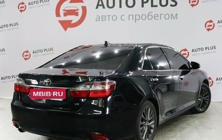 Toyota Camry, 2017 год, 2 080 000 рублей, 2 фотография
