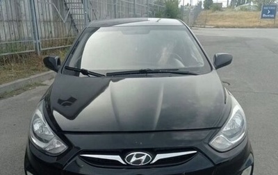 Hyundai Solaris II рестайлинг, 2013 год, 780 000 рублей, 1 фотография