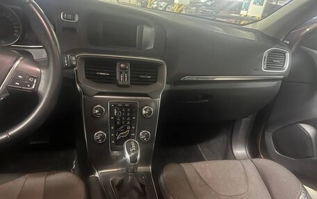 Volvo V40 II рестайлинг, 2015 год, 1 500 000 рублей, 11 фотография