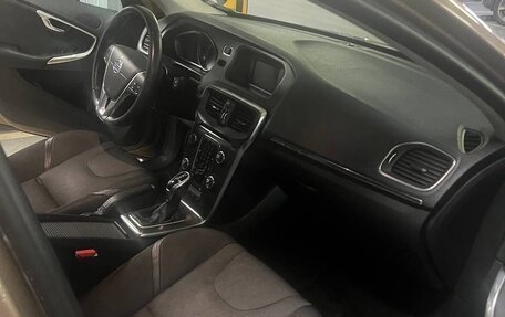 Volvo V40 II рестайлинг, 2015 год, 1 500 000 рублей, 13 фотография