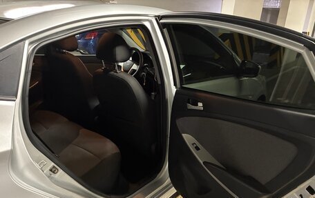 Hyundai Solaris II рестайлинг, 2011 год, 910 000 рублей, 15 фотография