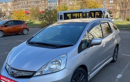 Honda Fit Shuttle I рестайлинг, 2012 год, 1 050 000 рублей, 2 фотография