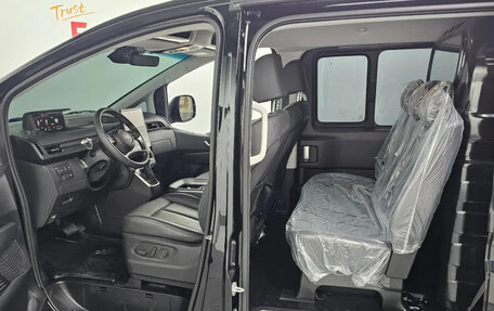 Hyundai Staria, 2025 год, 5 055 000 рублей, 11 фотография