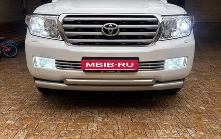 Toyota Land Cruiser 200, 2010 год, 3 150 000 рублей, 2 фотография