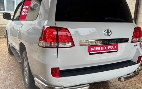 Toyota Land Cruiser 200, 2010 год, 3 150 000 рублей, 7 фотография