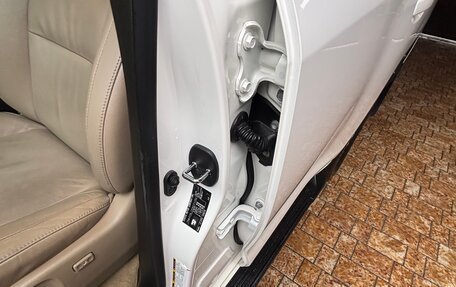 Toyota Land Cruiser 200, 2010 год, 3 150 000 рублей, 25 фотография