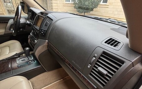 Toyota Land Cruiser 200, 2010 год, 3 150 000 рублей, 30 фотография