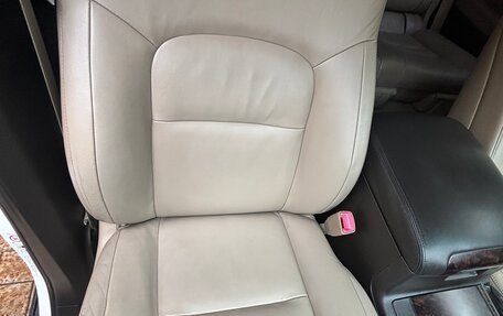 Toyota Land Cruiser 200, 2010 год, 3 150 000 рублей, 32 фотография