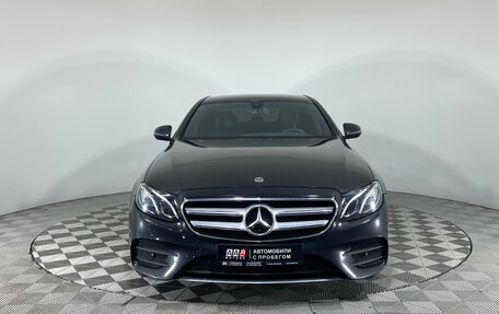 Mercedes-Benz E-Класс, 2019 год, 2 590 000 рублей, 2 фотография