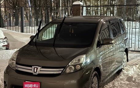 Toyota ISis I, 2012 год, 1 349 000 рублей, 16 фотография