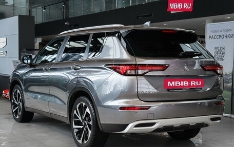 Mitsubishi Outlander, 2022 год, 3 900 000 рублей, 6 фотография