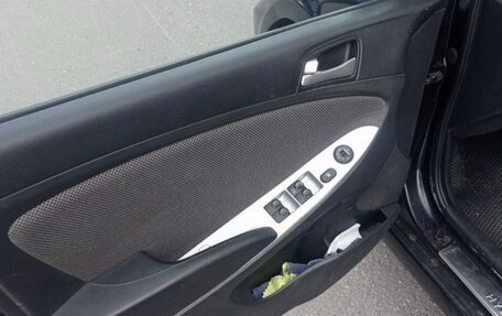 Hyundai Solaris II рестайлинг, 2013 год, 780 000 рублей, 9 фотография