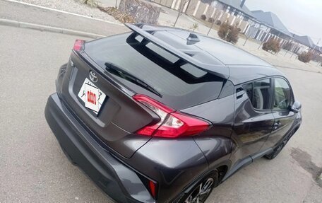 Toyota C-HR I рестайлинг, 2019 год, 2 225 000 рублей, 4 фотография