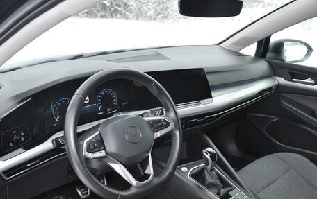 Volkswagen Golf VIII, 2023 год, 1 960 000 рублей, 21 фотография