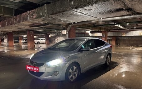 Hyundai Elantra V, 2011 год, 750 000 рублей, 2 фотография
