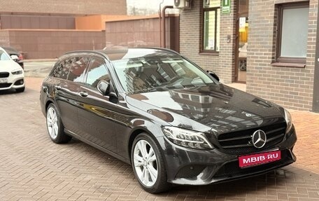 Mercedes-Benz C-Класс, 2019 год, 2 550 000 рублей, 1 фотография