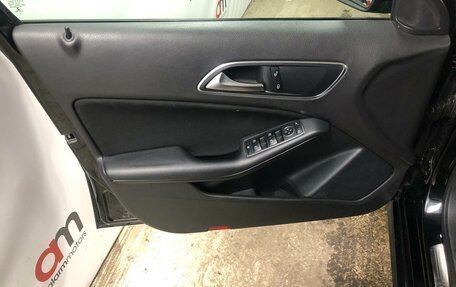 Mercedes-Benz A-Класс, 2017 год, 1 599 000 рублей, 13 фотография
