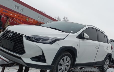 Toyota Yaris XP150 рестайлинг, 2021 год, 1 800 000 рублей, 3 фотография