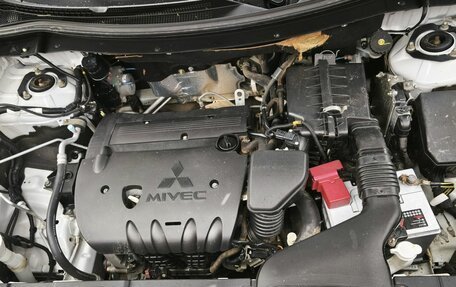 Mitsubishi Outlander III рестайлинг 3, 2014 год, 1 650 000 рублей, 10 фотография