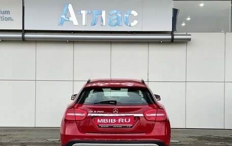 Mercedes-Benz GLA, 2014 год, 1 750 000 рублей, 4 фотография