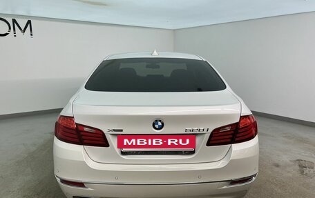BMW 5 серия, 2016 год, 2 850 000 рублей, 4 фотография