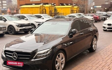 Mercedes-Benz C-Класс, 2019 год, 2 550 000 рублей, 2 фотография