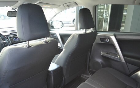 Toyota RAV4, 2019 год, 2 599 000 рублей, 14 фотография