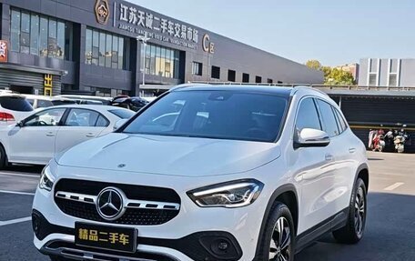 Mercedes-Benz GLA, 2022 год, 1 877 700 рублей, 2 фотография