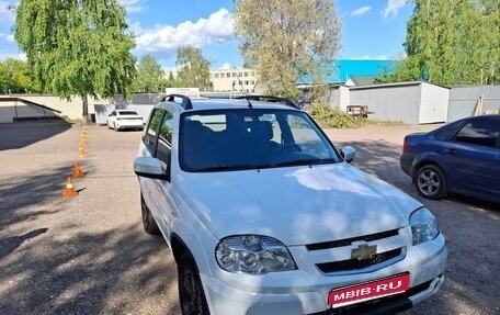 Chevrolet Niva I рестайлинг, 2016 год, 580 000 рублей, 1 фотография