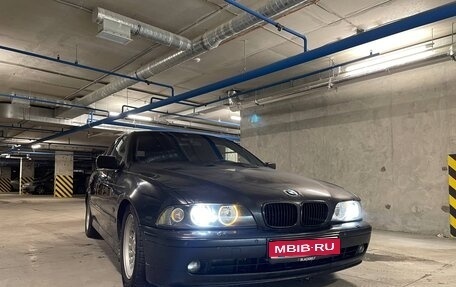 BMW 5 серия, 2003 год, 950 000 рублей, 1 фотография