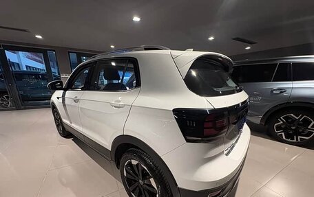 Volkswagen T-Cross I, 2022 год, 1 500 000 рублей, 6 фотография